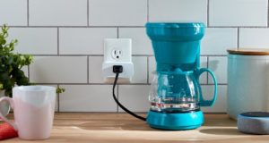 Amazon propose sa propre prise connectée, la Smart Plug